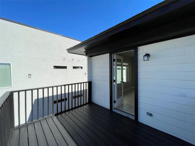 4609 Virginia Avenue 202, Dallas, TX 75204