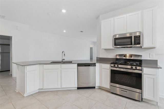 26340 FEATHERGRASS CIRCLE, Leesburg, FL 34748