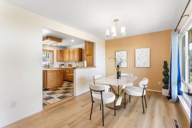 13901 Skyline Boulevard, Oakland, CA 94619