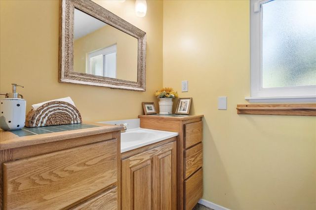 13901 Skyline Boulevard, Oakland, CA 94619