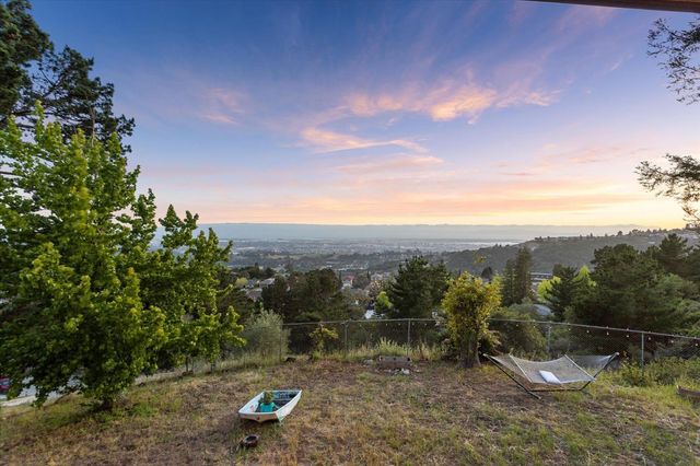 13901 Skyline Boulevard, Oakland, CA 94619