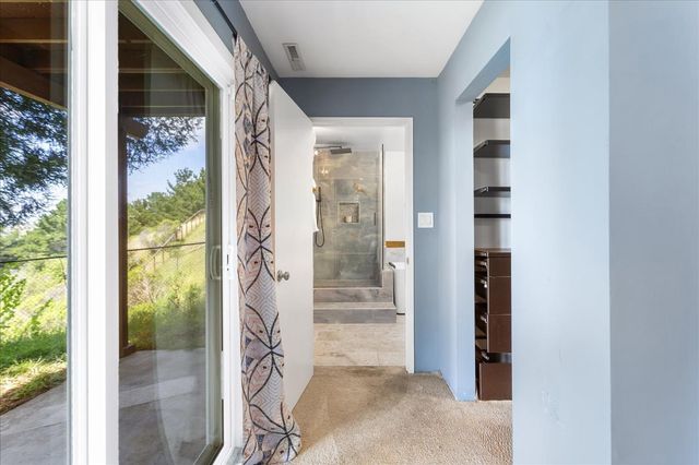 13901 Skyline Boulevard, Oakland, CA 94619