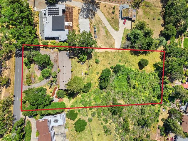 13901 Skyline Boulevard, Oakland, CA 94619