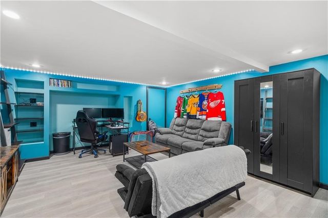11 Crowell, Cumberland, RI 02864