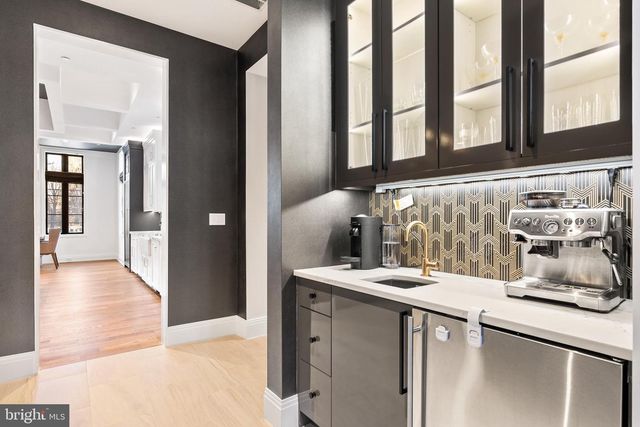 8913 HOLLY LEAF LN, Bethesda, MD 20817