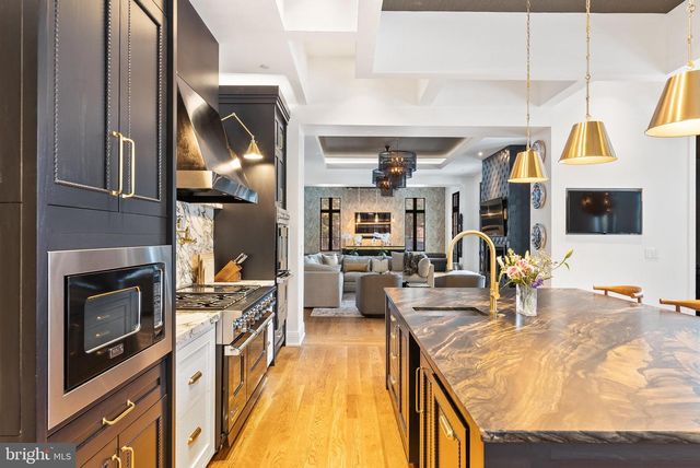 8913 HOLLY LEAF LN, Bethesda, MD 20817