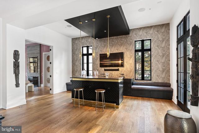 8913 HOLLY LEAF LN, Bethesda, MD 20817