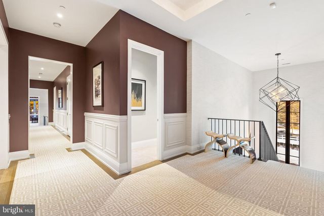 8913 HOLLY LEAF LN, Bethesda, MD 20817