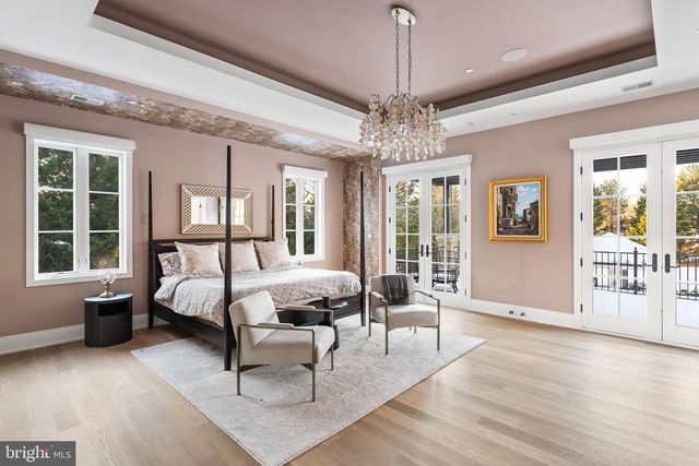 8913 HOLLY LEAF LN, Bethesda, MD 20817