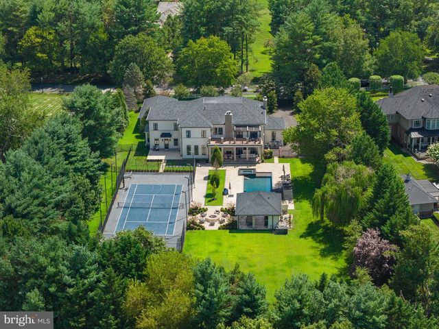 8913 HOLLY LEAF LN, Bethesda, MD 20817