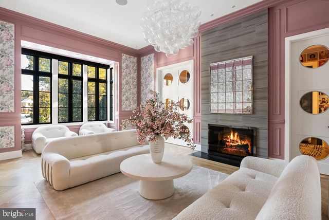 8913 HOLLY LEAF LN, Bethesda, MD 20817