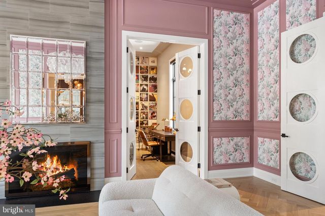 8913 HOLLY LEAF LN, Bethesda, MD 20817