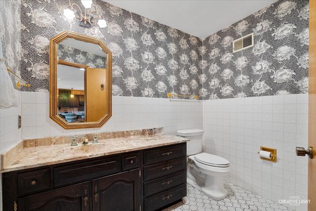 16323 Griswold Springs Road, Plano, IL 60545