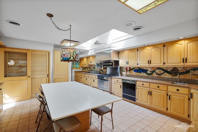 16323 Griswold Springs Road, Plano, IL 60545