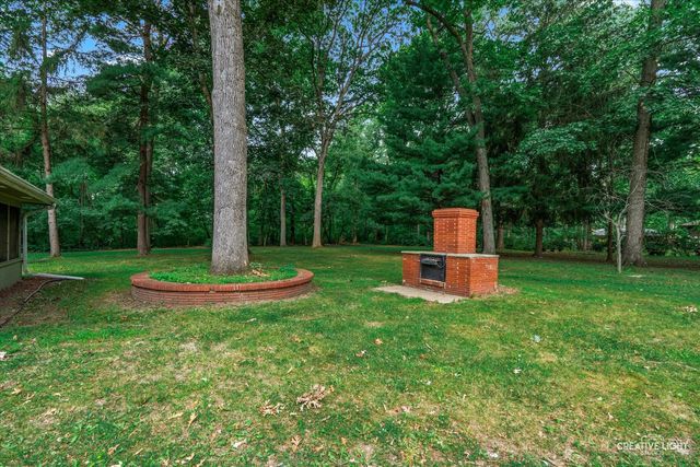 16323 Griswold Springs Road, Plano, IL 60545