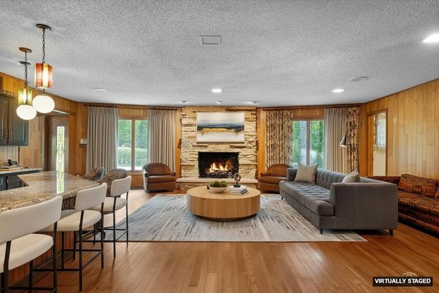 16323 Griswold Springs Road, Plano, IL 60545