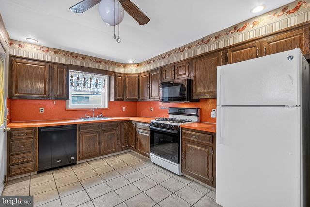 1808 TREE ST, Philadelphia, PA 19145
