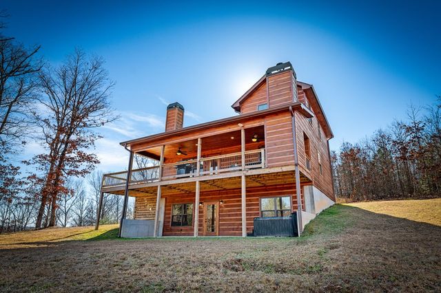 242 Whisperwood Trail, Mineral Bluff, GA 30559