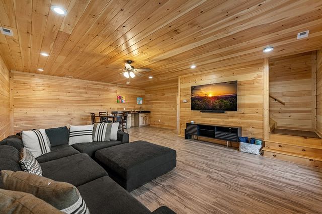 242 Whisperwood Trail, Mineral Bluff, GA 30559