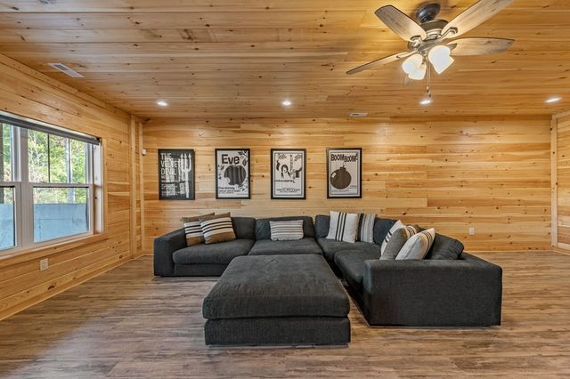 242 Whisperwood Trail, Mineral Bluff, GA 30559