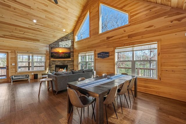 242 Whisperwood Trail, Mineral Bluff, GA 30559