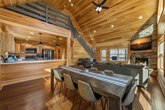 242 Whisperwood Trail, Mineral Bluff, GA 30559