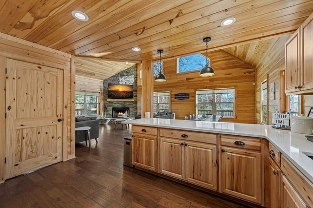 242 Whisperwood Trail, Mineral Bluff, GA 30559