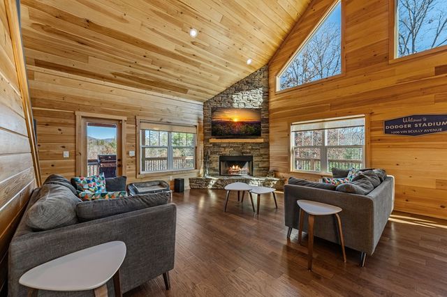 242 Whisperwood Trail, Mineral Bluff, GA 30559