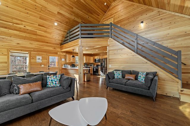 242 Whisperwood Trail, Mineral Bluff, GA 30559