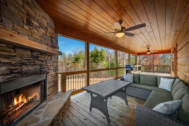 242 Whisperwood Trail, Mineral Bluff, GA 30559