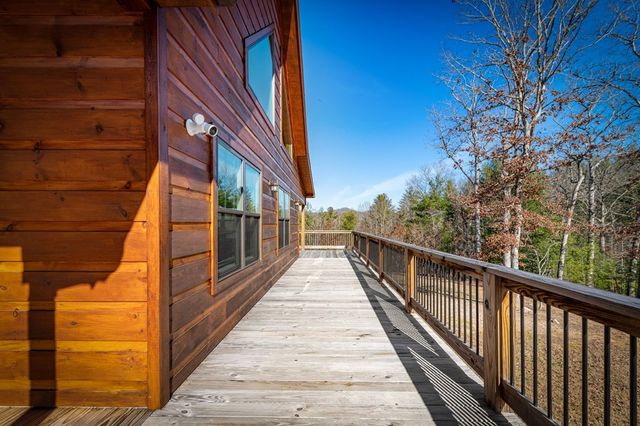 242 Whisperwood Trail, Mineral Bluff, GA 30559