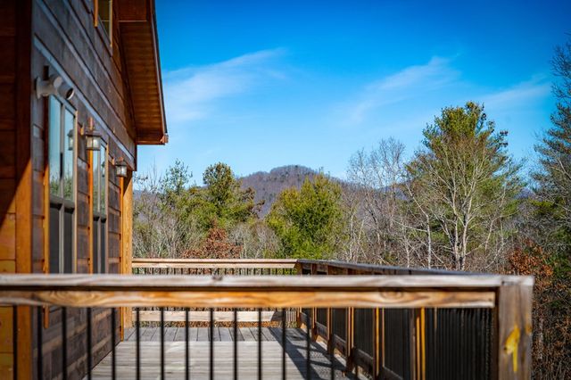 242 Whisperwood Trail, Mineral Bluff, GA 30559