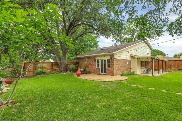 15735 Covewood Circle, Dallas, TX 75248