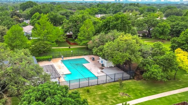 15735 Covewood Circle, Dallas, TX 75248