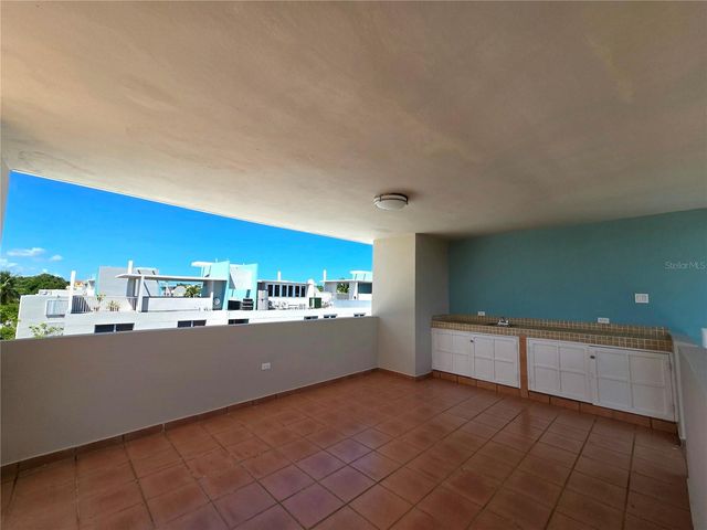 13.3 693 ROAD 3301, Vega Alta, PR 00692