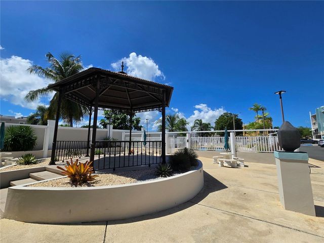 13.3 693 ROAD 3301, Vega Alta, PR 00692