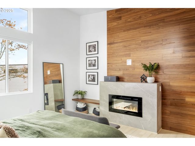 11504 Nw DAMASCUS St, Portland, OR 97229