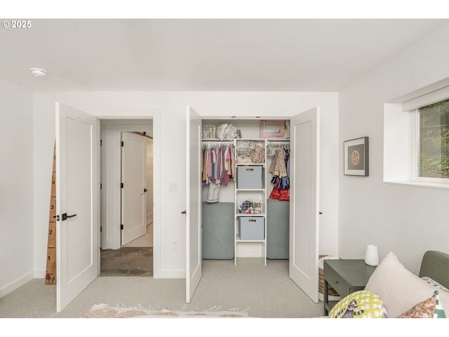 11504 Nw DAMASCUS St, Portland, OR 97229