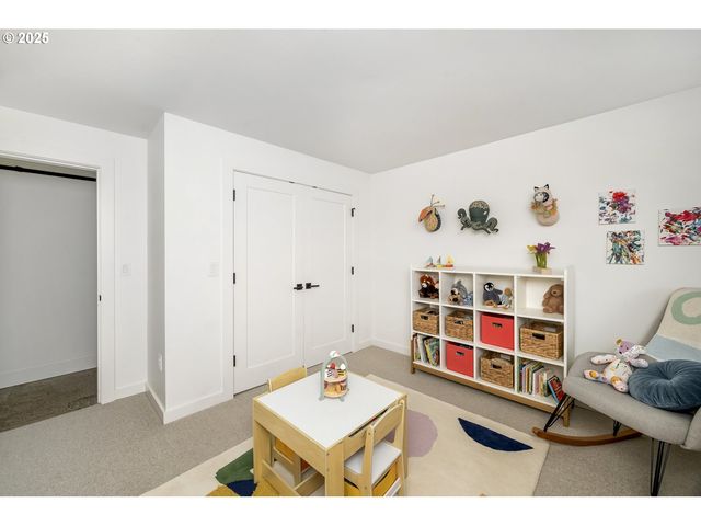 11504 Nw DAMASCUS St, Portland, OR 97229