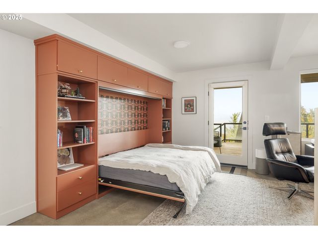 11504 Nw DAMASCUS St, Portland, OR 97229