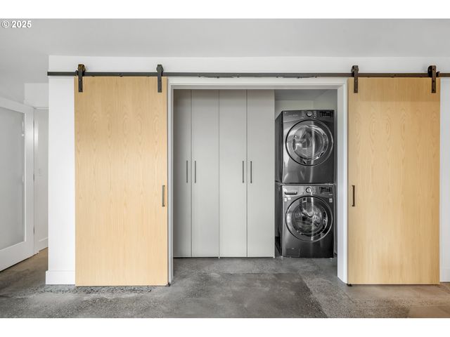 11504 Nw DAMASCUS St, Portland, OR 97229