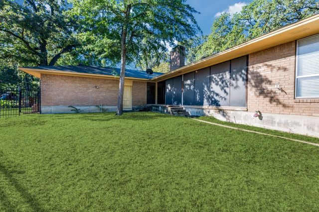 1133 Day Dream Drive, Fort Worth, TX 76052
