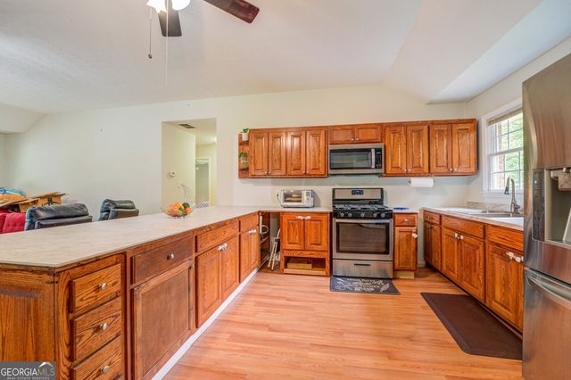 506 S West Street, Greensboro, GA 30642