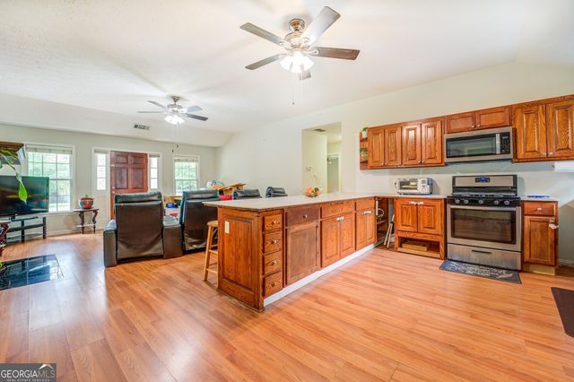 506 S West Street, Greensboro, GA 30642