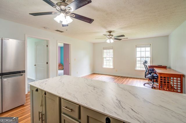 506 S West Street, Greensboro, GA 30642