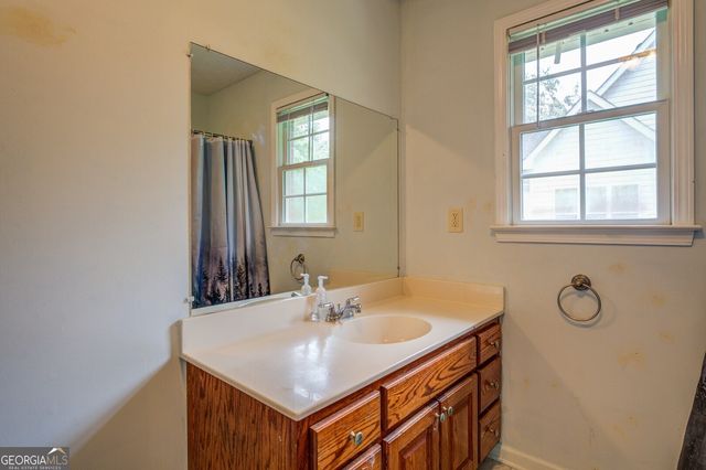 506 S West Street, Greensboro, GA 30642