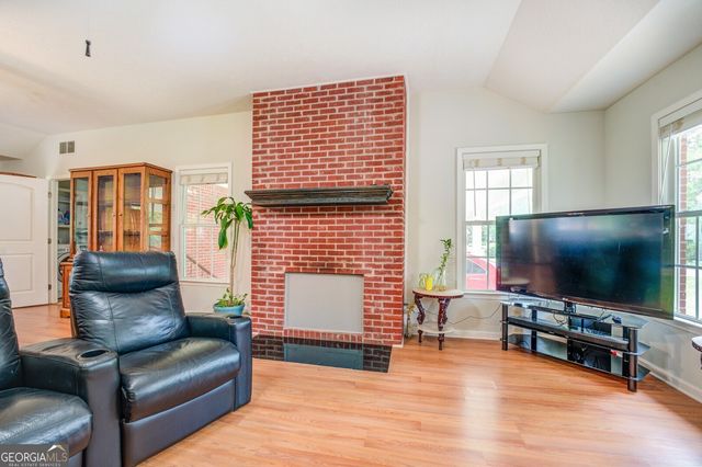 506 S West Street, Greensboro, GA 30642