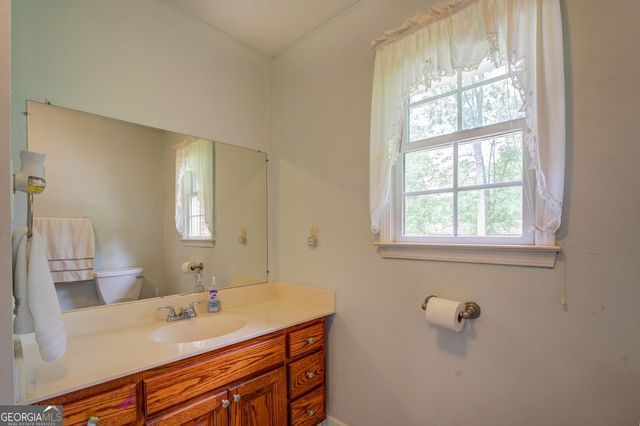 506 S West Street, Greensboro, GA 30642