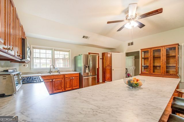 506 S West Street, Greensboro, GA 30642