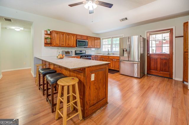 506 S West Street, Greensboro, GA 30642